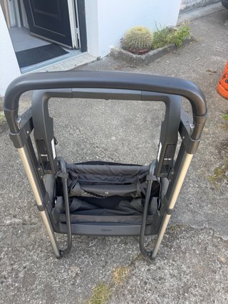 Conjunto Inglesina Aptika 3 en 1 Gris + isofix