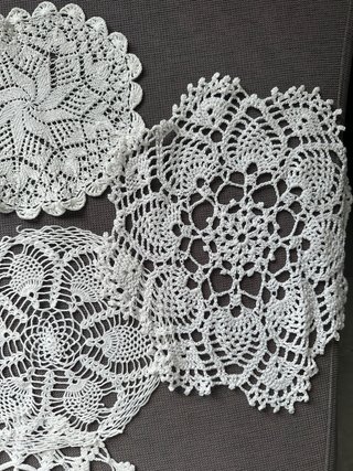 Set centrini uncinetto bianchi assortiti