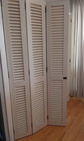 Puerta corredera blanca / Biombo