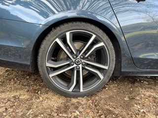 Volvo V90 RDesign B4D MHEV 197 cv Muchos Extras 21