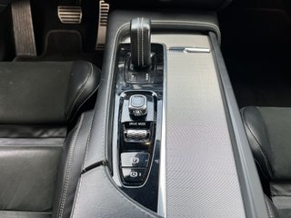 Volvo V90 RDesign B4D MHEV 197 cv Muchos Extras 21
