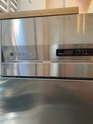Congelador vertical industrial marca   Coreco