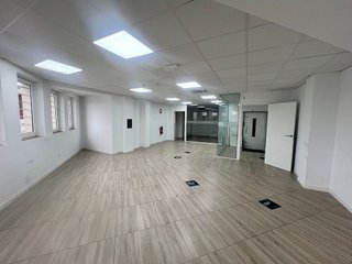 Oficina en alquiler en Tres Olivos - Valverde en Madrid