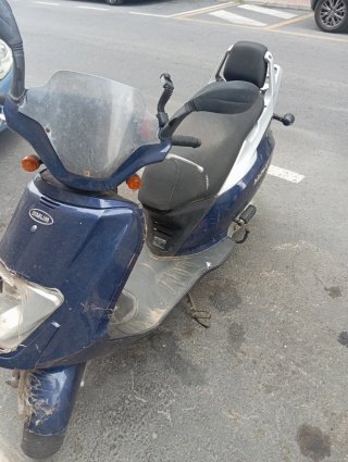 Suzuki Address 125 2004 motor y corteas muevos