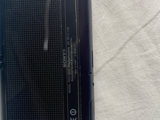 PS Vita + Cargador + Juegos