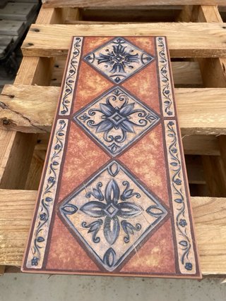 Cenefas cerámicas decorativas