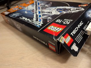 LEGO Technic 42025 Avión de Carga Motorizado