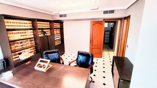 Oficina en venta en Zona Puerto Deportivo en Fuengirola