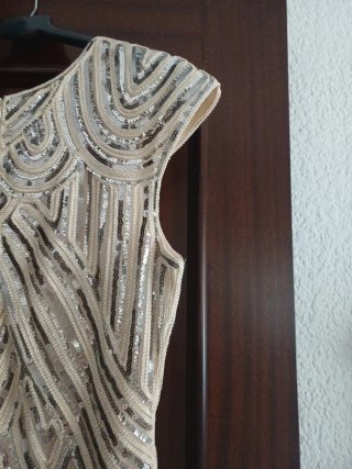 Vestido fiesta lentejuelas beige y dorado