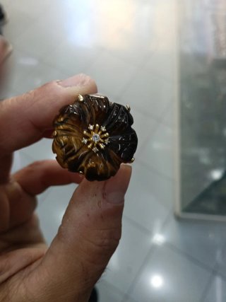 Anello fiore con diamanti