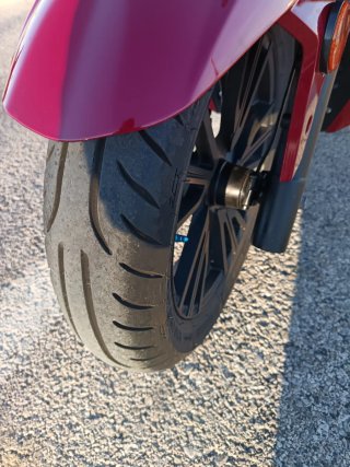 Maxi Scooter 125cc Roja y Negra