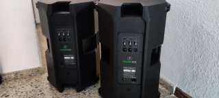 2 Altavoces Mackie Negros