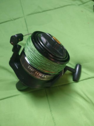 Carrete Daiwa DF-100A con nylon