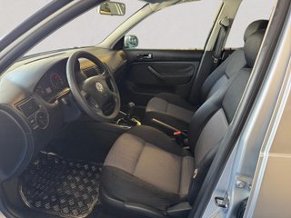 Volkswagen Golf 2003