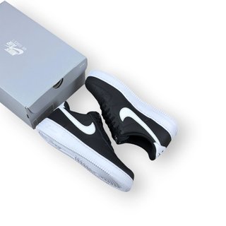 Nike Air Force 1 Low '07 Black White Pebbled Leather EU 45