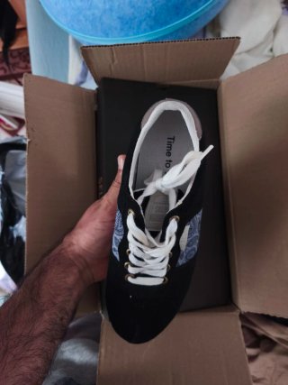 Zapatillas veganas Selbi negras y multicolor