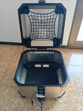 Baul Trasero Triumph Expedition / Givi Trekker 42L