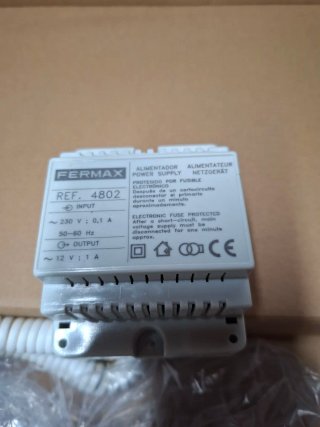 Telefonillo Fermax Beige y Plata