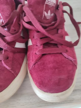 Zapatillas Adidas Campus,36.5 equivale a 37 Burdeo