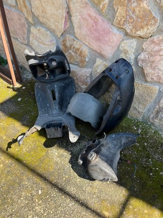 Tapas Aprilia Sonic (varias partes) i deposito