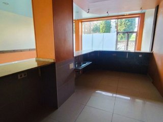 Local comercial en alquiler en Pravia