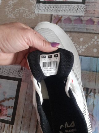 Zapatillas Fila Hombre Blancas y Rojas