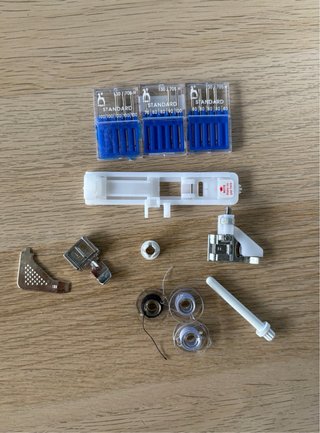 URGE!! Máquina de coser Alfa Next 100