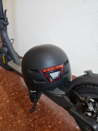 Patinete Eléctrico Xiaomi + Casco con luz