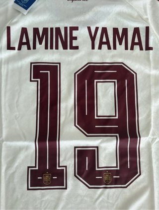 Tambien tengo en talla S y la de pedri en S y M