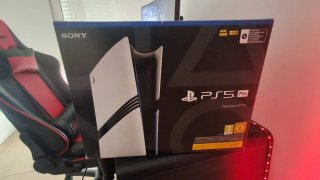 Pack Gaming PS5: Sedia e Scrivania, accessori