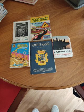 Varios planos antiguos y libro de conductor 1962