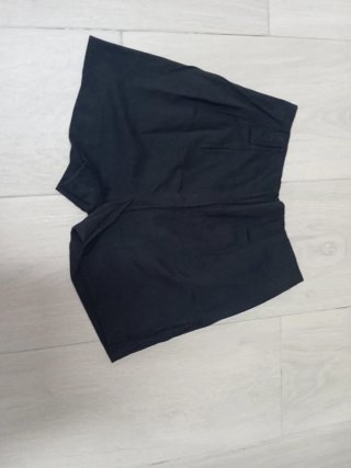 Pantalón corto negro