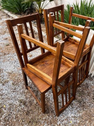 Sillas de madera rústicas