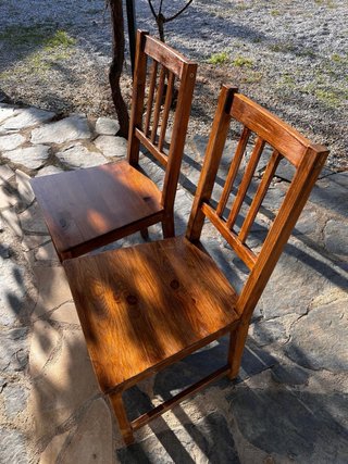 Sillas de madera rústicas
