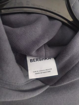 Sudadera gris con texto Nashville, Hometown.