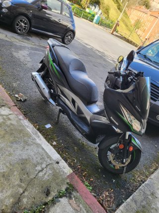 Kawasaki J 125cc 2018 Negra y Verde