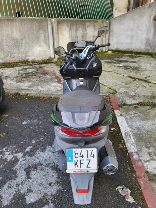 Kawasaki J 125cc 2018 Negra y Verde