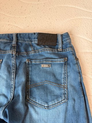 Pantalón vaquero Armani J14 A/X