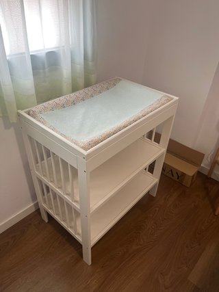 Cambiador Ikea Gulliver blanco con funda