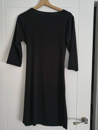 Vestido negro cruzado drapeado