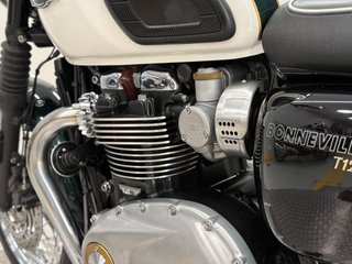 TRIUMPH BONNEVILLE T 120