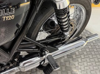TRIUMPH BONNEVILLE T 120