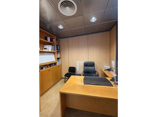Oficina en venta en Son Cotoner en Palma de Mallorca