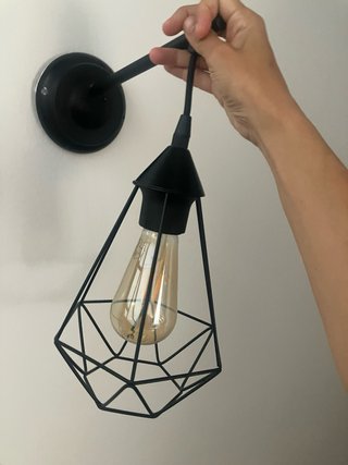 Lámpara de pared negra