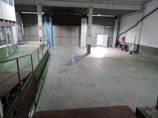 Nave industrial en venta en San Cibrao das Viñas