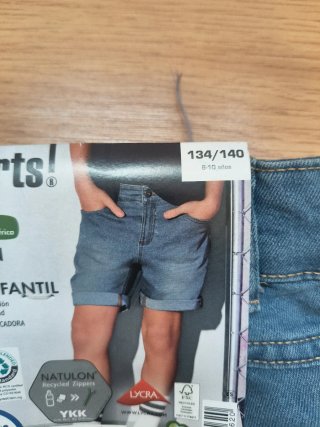 Pantalón corto vaquero niño. Talla 134/150. 8-10a