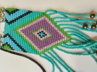 Colgante étnico estilo Huichol