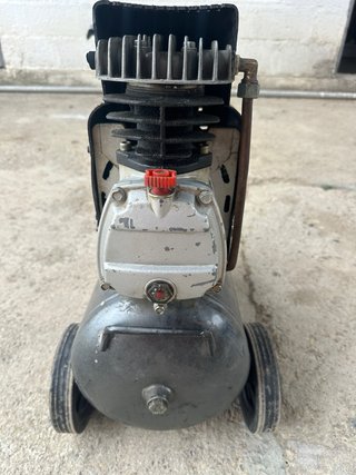 Compresor de aire Star Tools