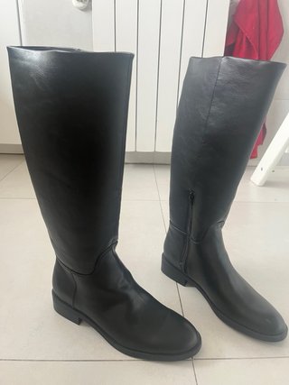Botas altas negras