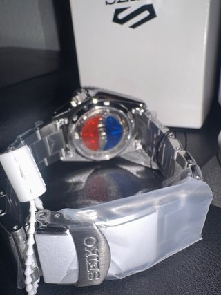 Reloj Seiko 5 Pepsi Automático Plata